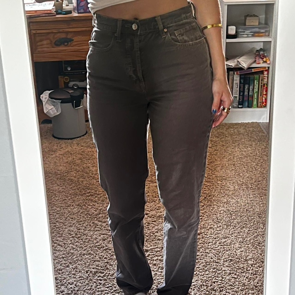 Classic Women's Straight Leg Jeans in Charcoal